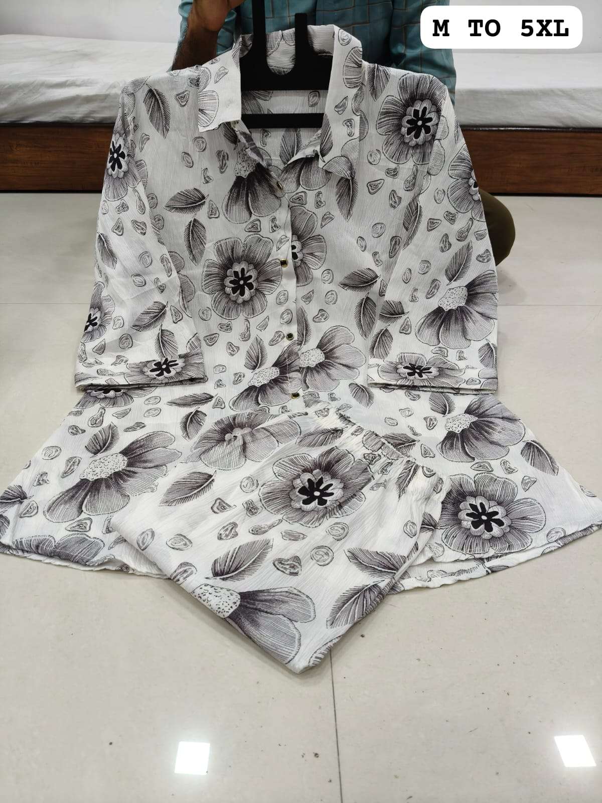 BOUTIQUE QUALITY CRUSH FANCY CORD SET FOR GIRL DAILY SIMPLE WEAR SURAT